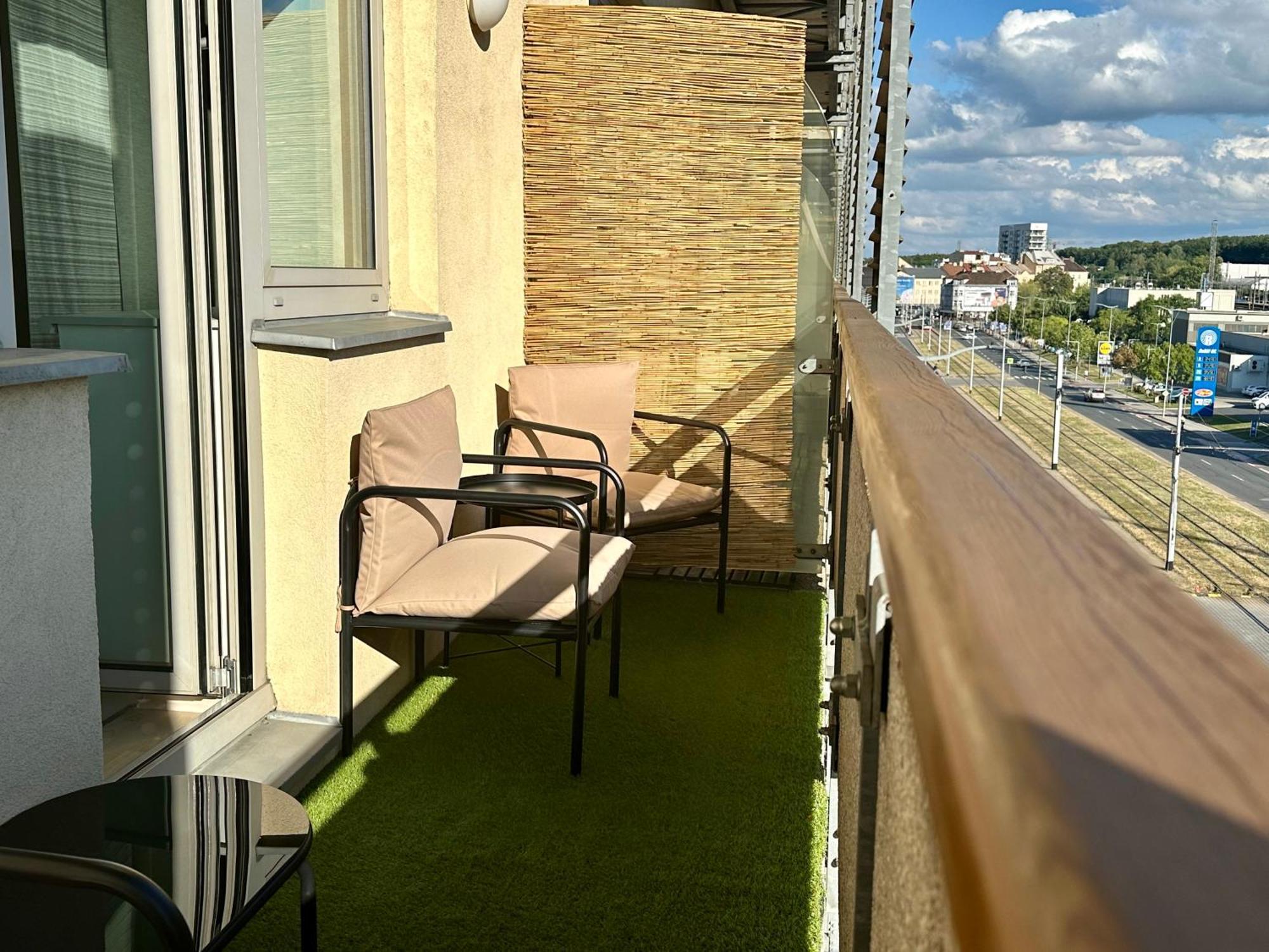 Apartment Ceskomoravska - O2 Arena Praga Exterior foto